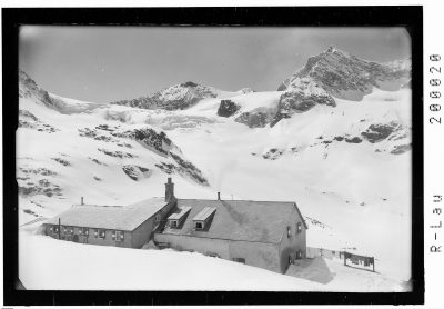 Wiesbadnerhütte gegen Silvrettahorn 3248 m