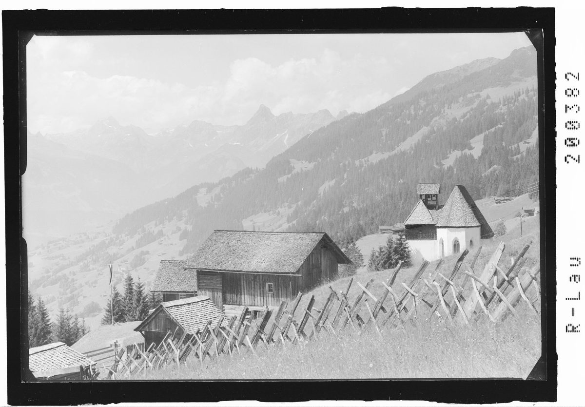 Kristberg mit Blick zur Scesaplana und Zimba