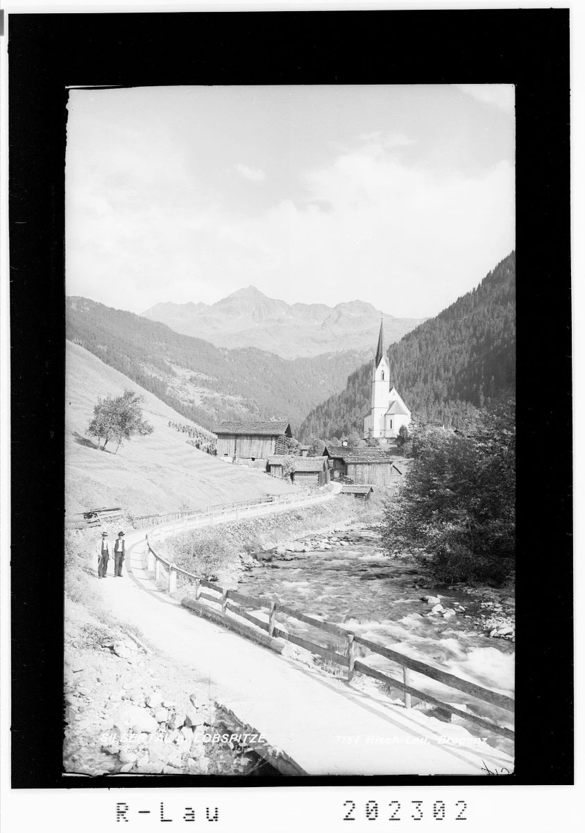 Silbertal gegen Lobspitze: Pfarrkirche in Silbertal gegen Silbertaler Loobspitze