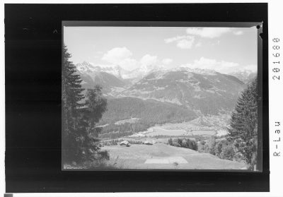 Blick auf Rodund El. Werk und Golmerbahn mit Golmerjoch 2263 m: Blick von Bartholomäberg auf Rodund bei Vandans mit Sulzfluh Drei Türme - Drusenfluh und Scesaplana