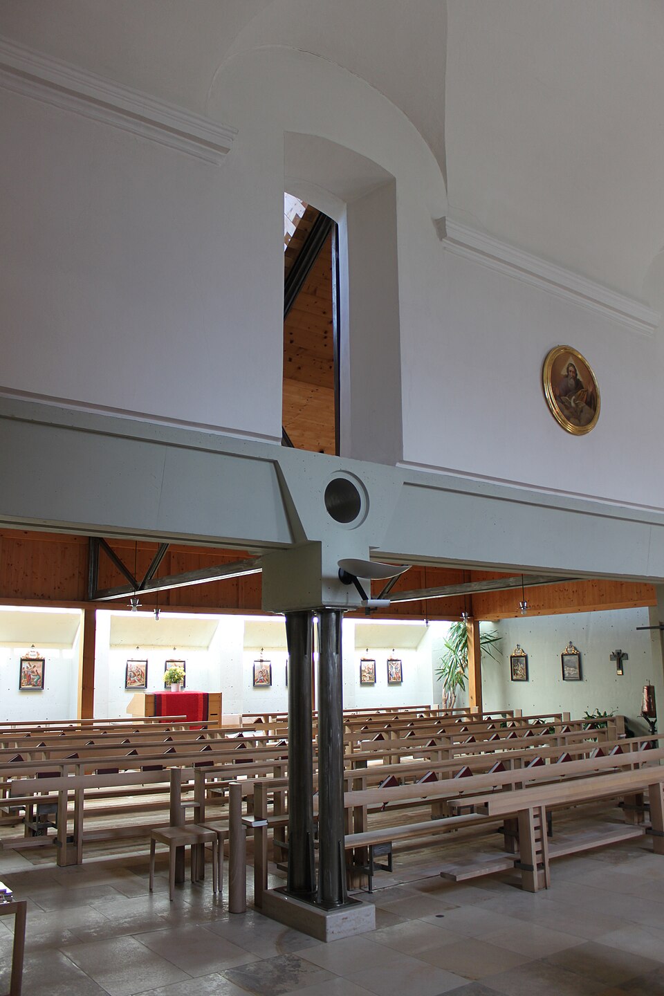 Die Pfarrkirche hl. Antonius