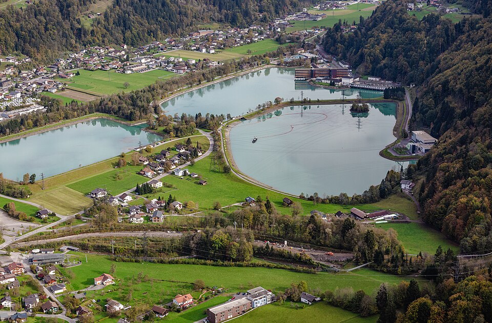 Wirtschaft, Wasserkraft und Verkehr